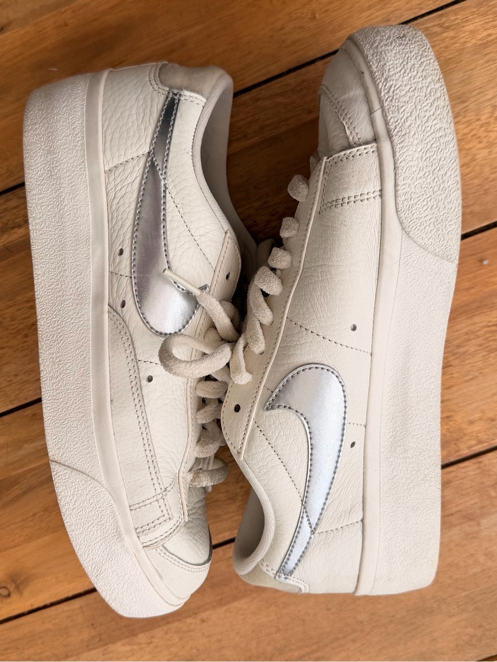 Nike Blazer Low ‘77 Sail/Metallic Silver Women’s